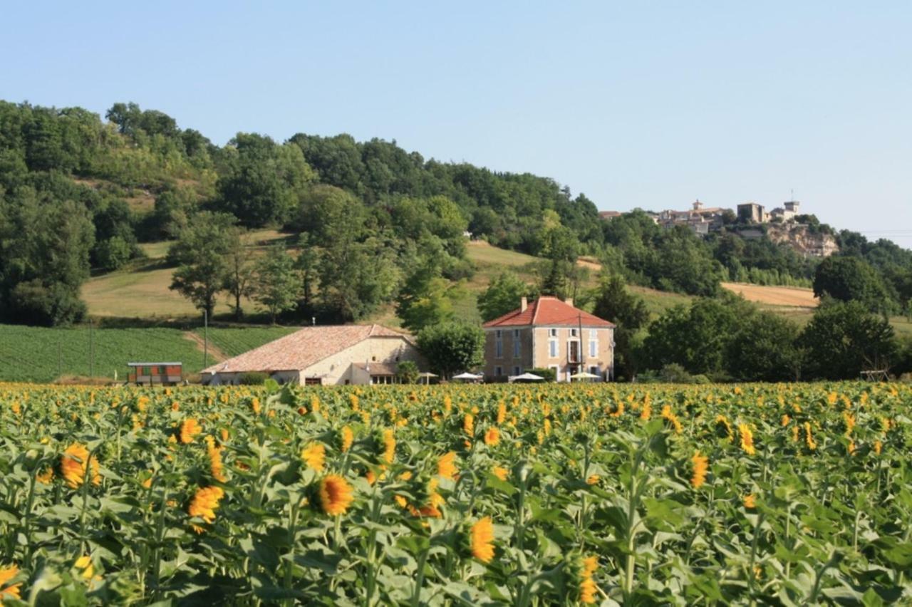 Gîtes Grand Pré ! et la Roulotte de Roquecor Exterior foto