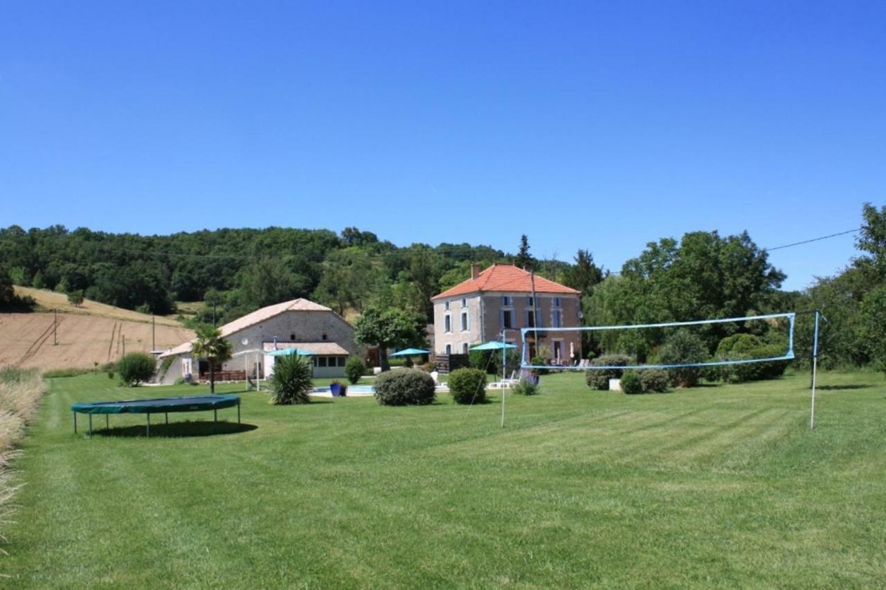 Gîtes Grand Pré ! et la Roulotte de Roquecor Exterior foto