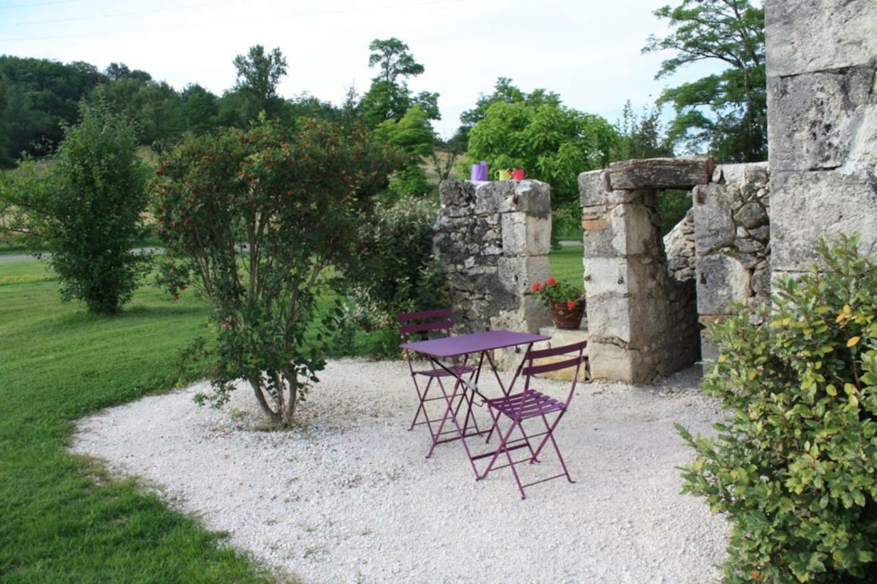 Gîtes Grand Pré ! et la Roulotte de Roquecor Exterior foto