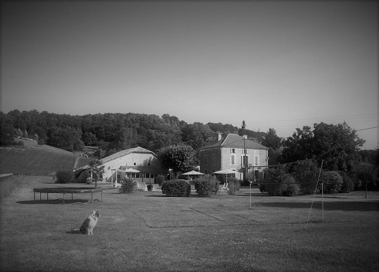 Gîtes Grand Pré ! et la Roulotte de Roquecor Exterior foto